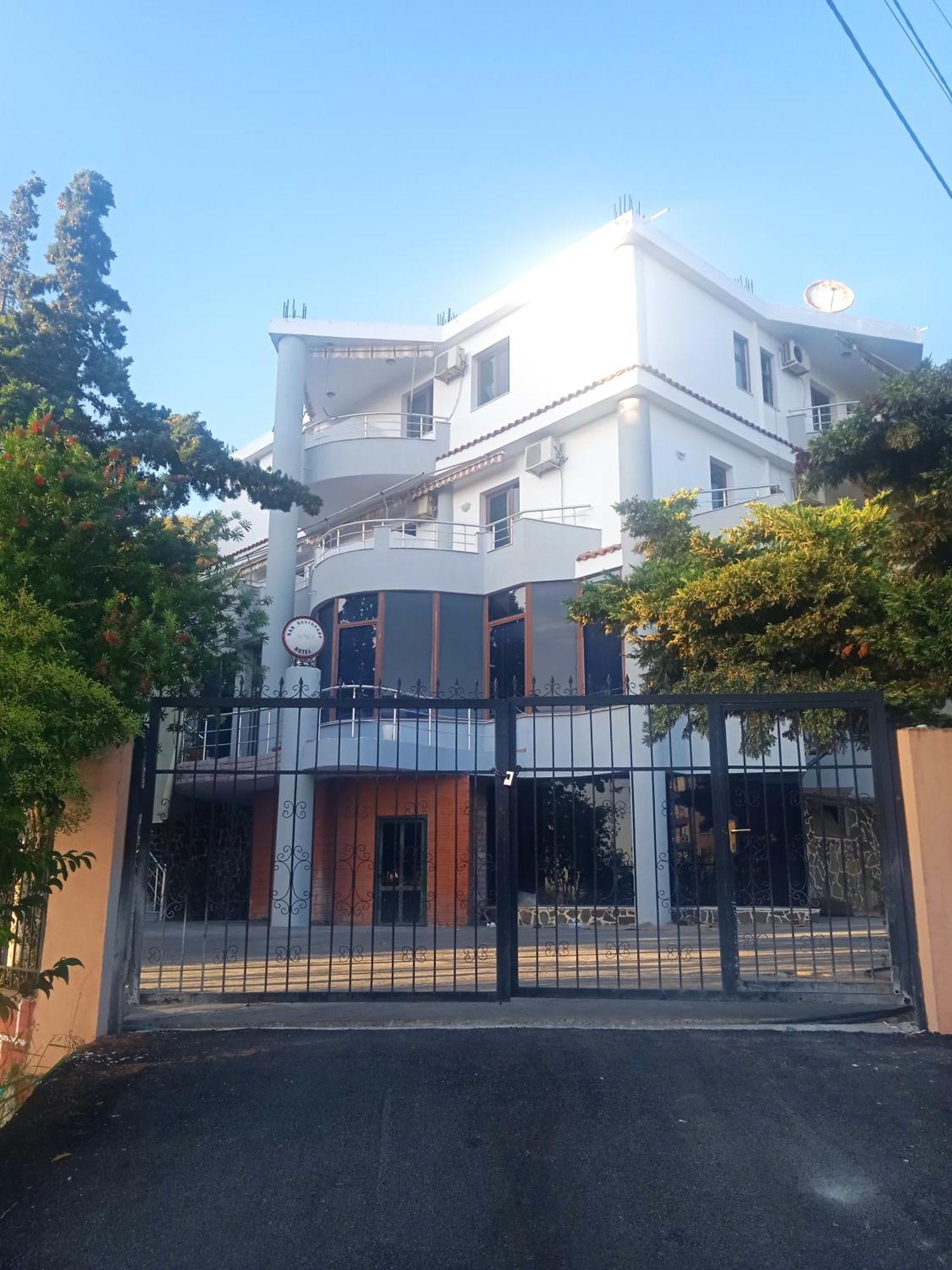 Hotel Moris ดูร์เรส ภายนอก รูปภาพ