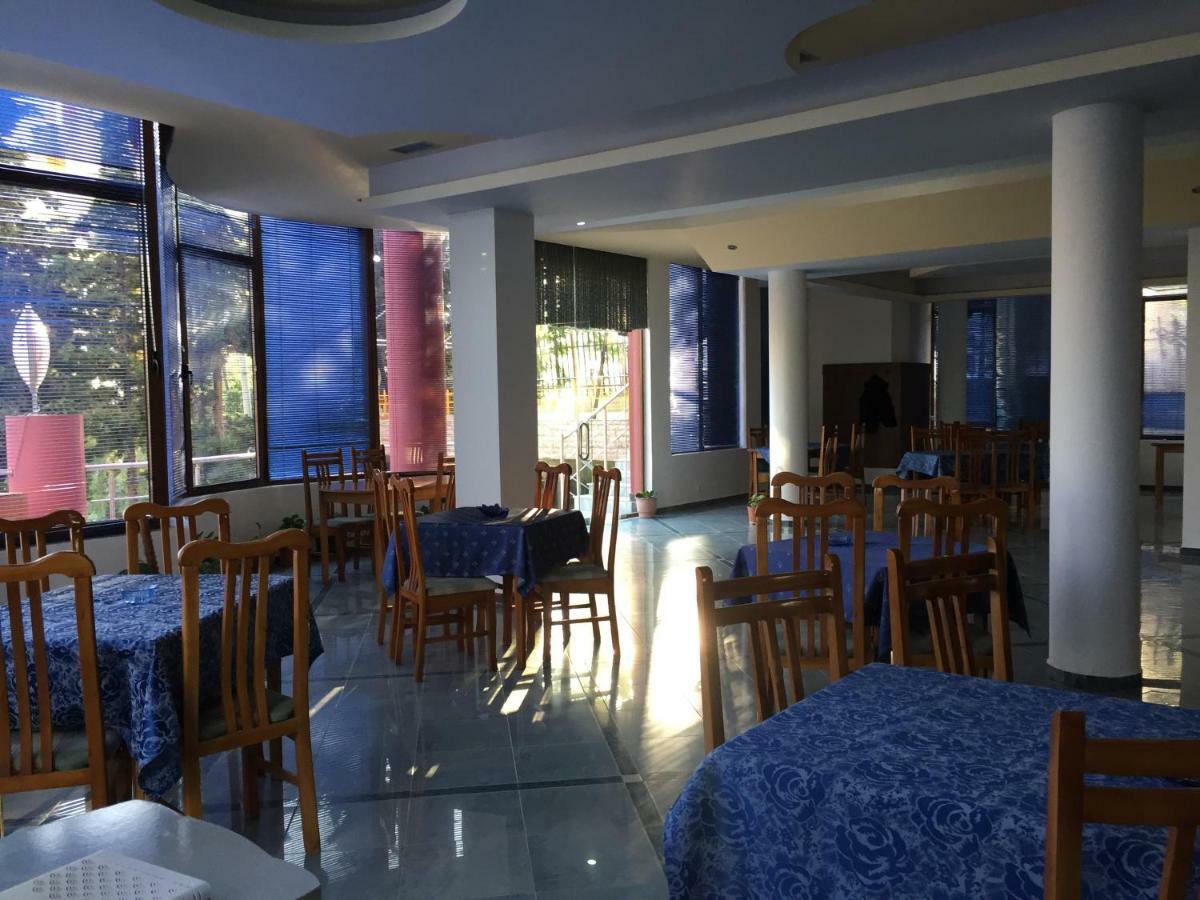 Hotel Moris ดูร์เรส ภายนอก รูปภาพ